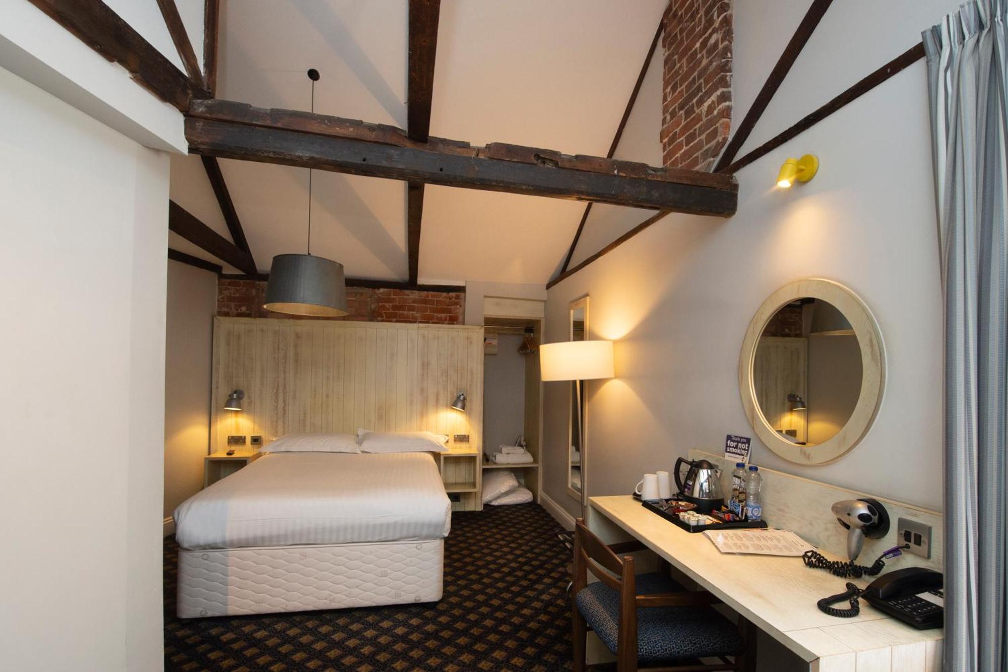 The King'S Head Hotel Wetherspoon เบกเคิลส์ ภายนอก รูปภาพ