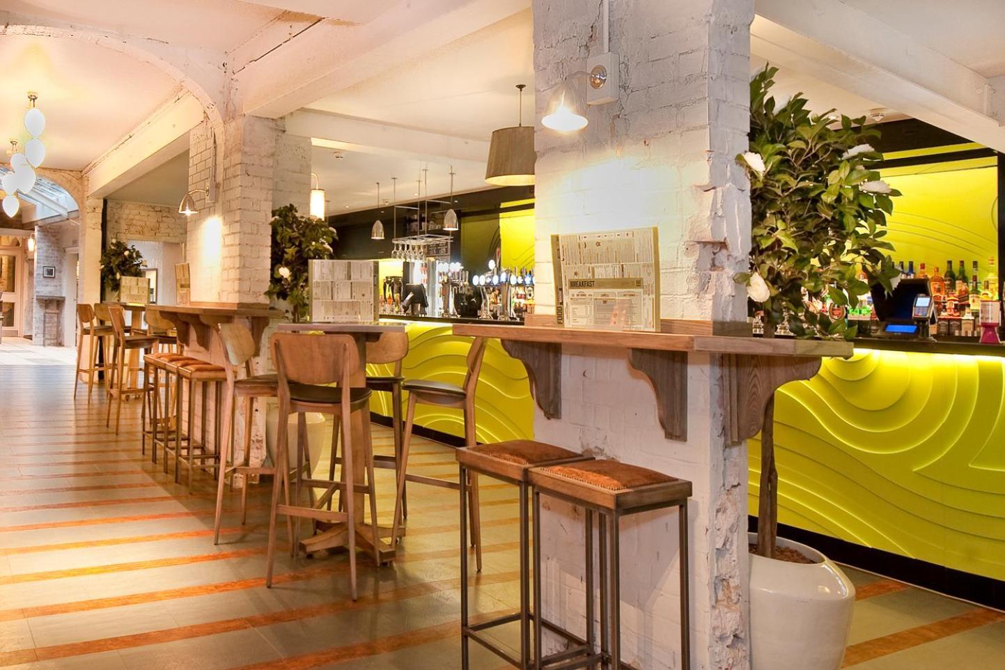 The King'S Head Hotel Wetherspoon เบกเคิลส์ ภายนอก รูปภาพ