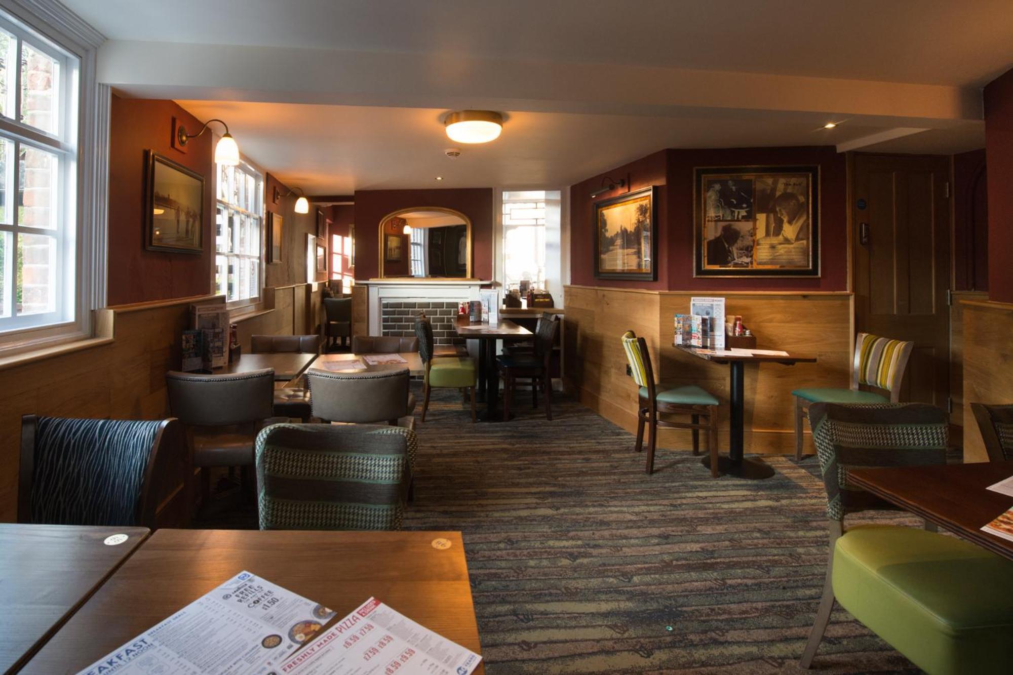 The King'S Head Hotel Wetherspoon เบกเคิลส์ ภายนอก รูปภาพ