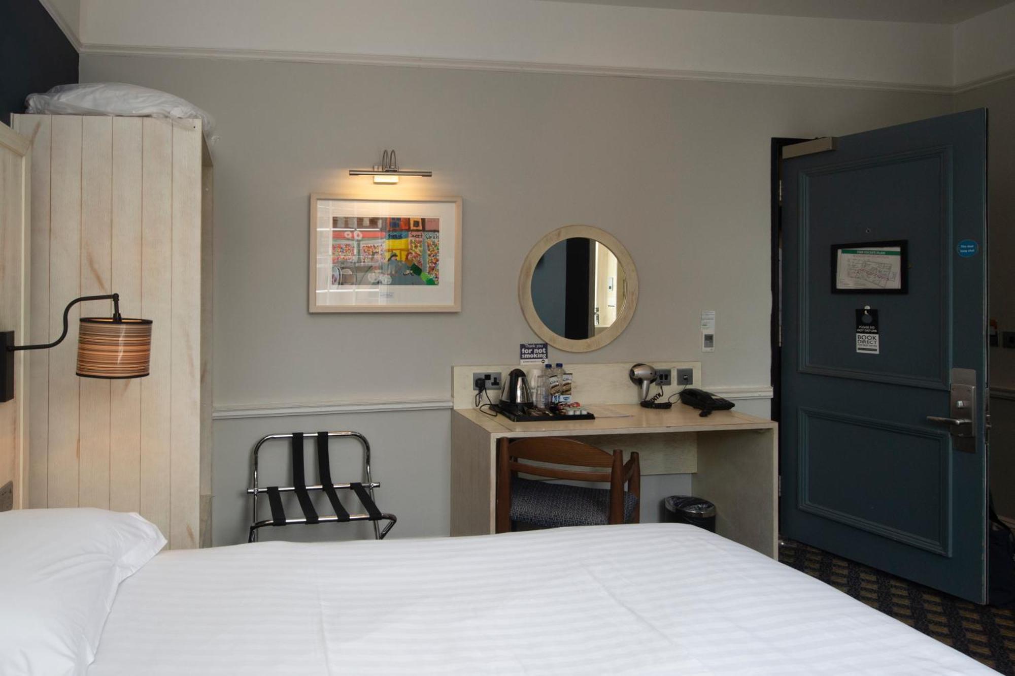 The King'S Head Hotel Wetherspoon เบกเคิลส์ ภายนอก รูปภาพ