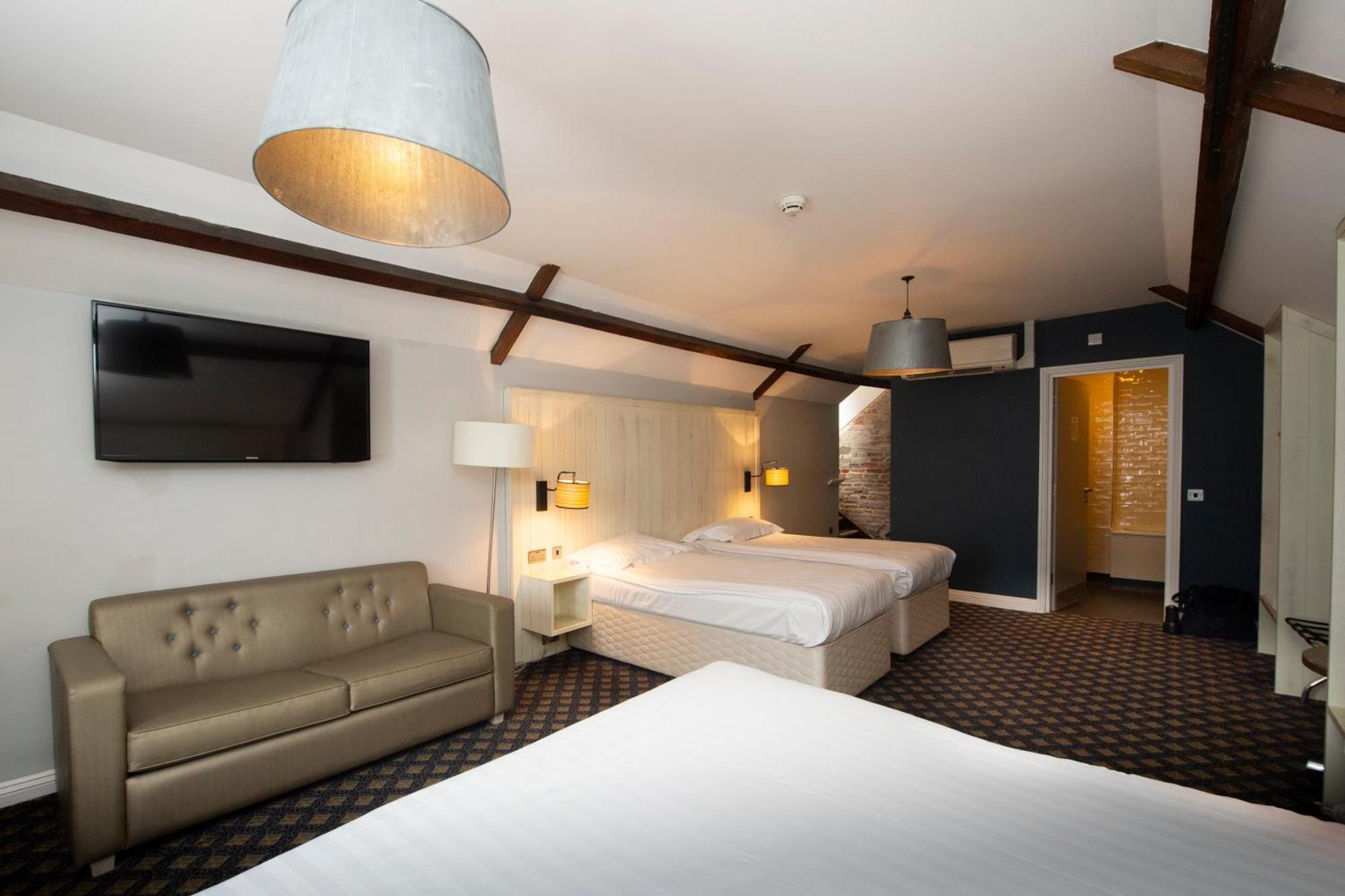 The King'S Head Hotel Wetherspoon เบกเคิลส์ ภายนอก รูปภาพ