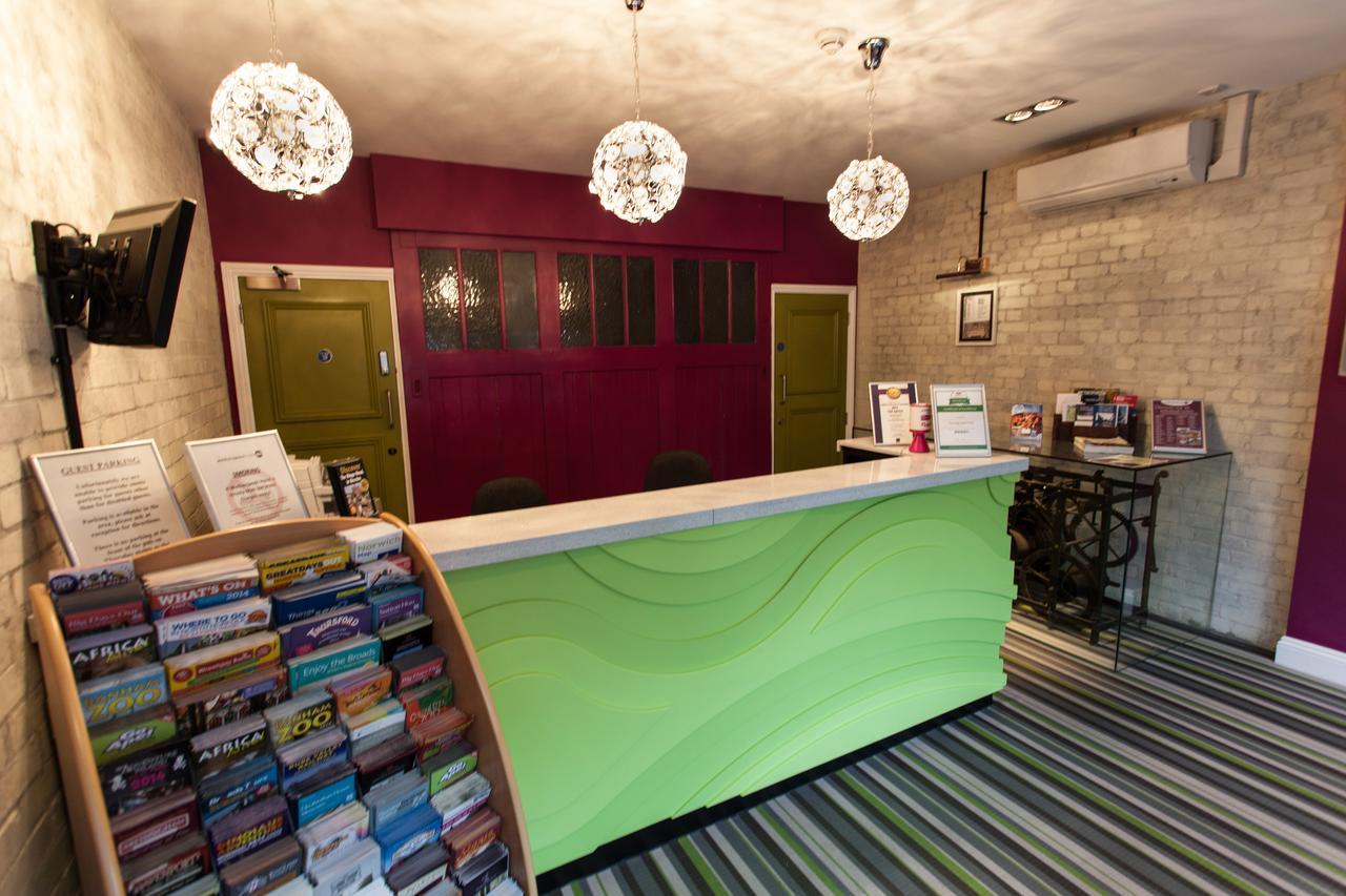 The King'S Head Hotel Wetherspoon เบกเคิลส์ ภายนอก รูปภาพ