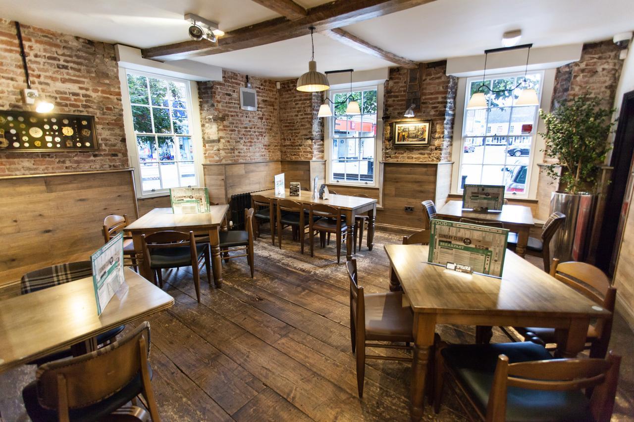 The King'S Head Hotel Wetherspoon เบกเคิลส์ ภายนอก รูปภาพ